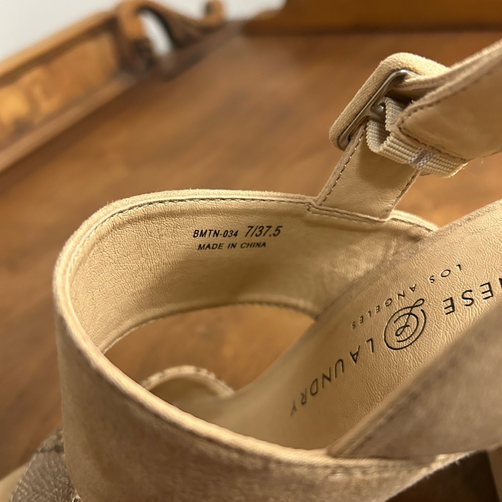 Chinese Laundry Tan Sandals - Picture 6 of 8